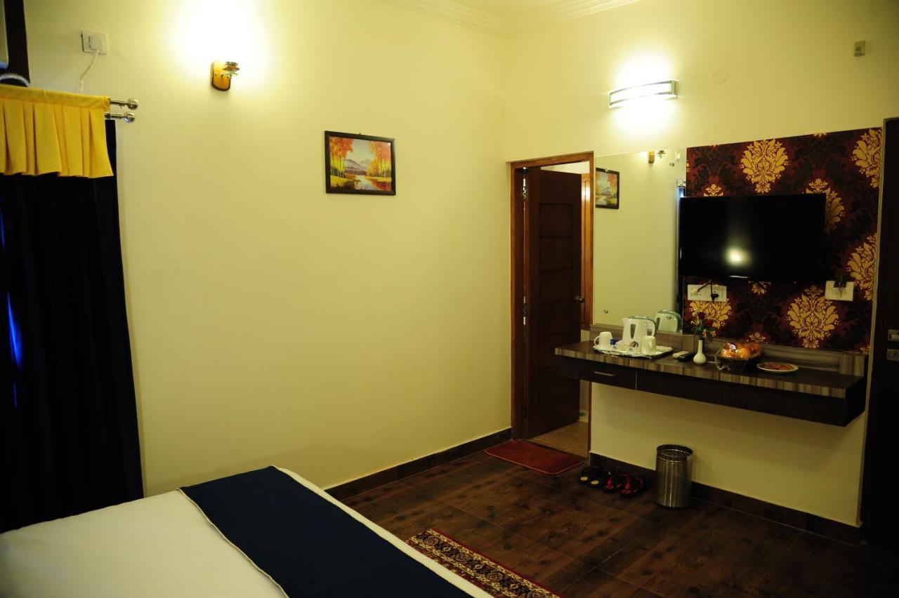 Hotel Grand Sharan Катра Екстер'єр фото