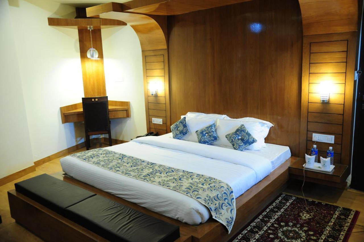 Hotel Grand Sharan Катра Екстер'єр фото