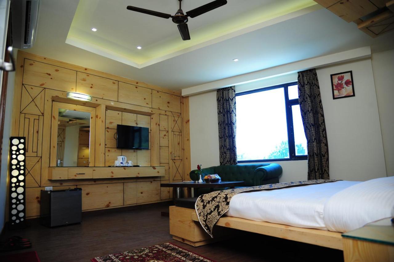 Hotel Grand Sharan Катра Екстер'єр фото