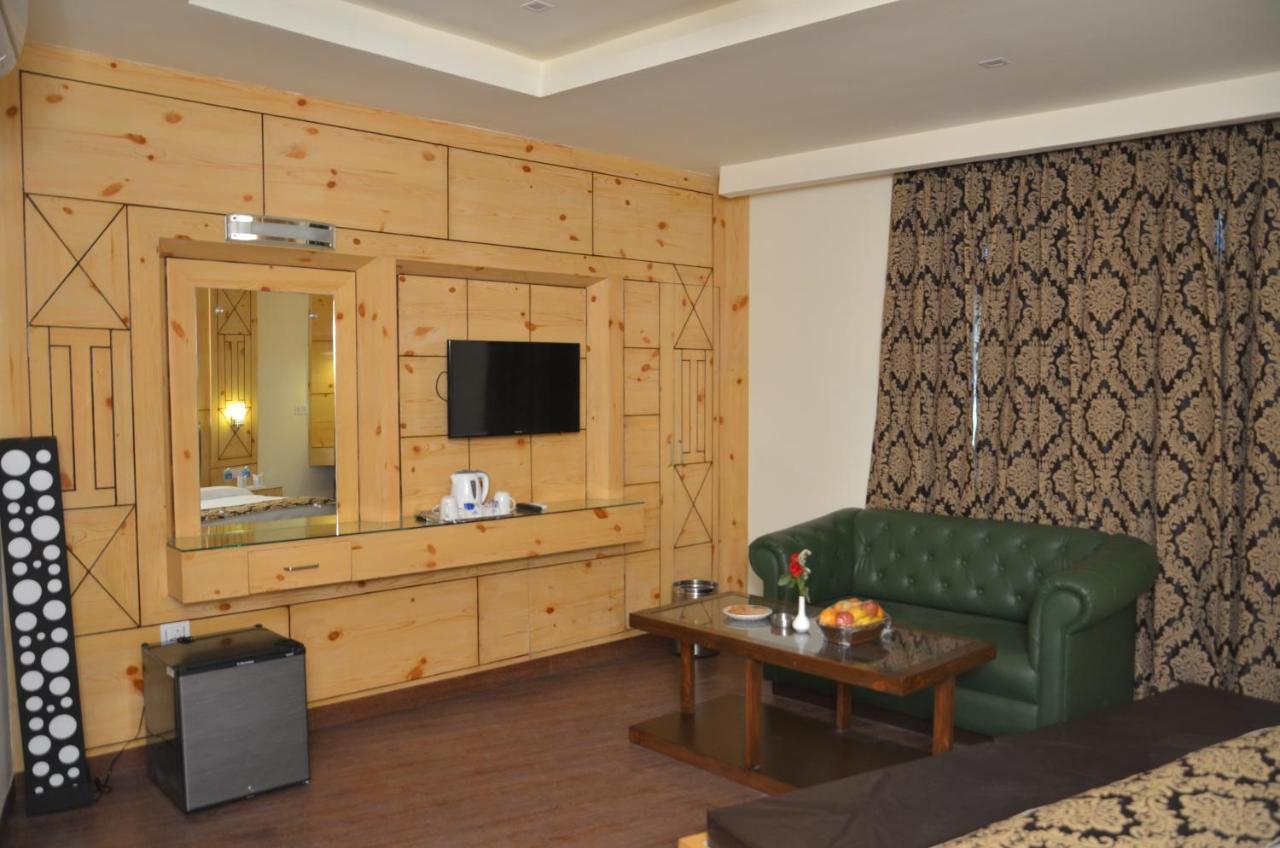 Hotel Grand Sharan Катра Екстер'єр фото