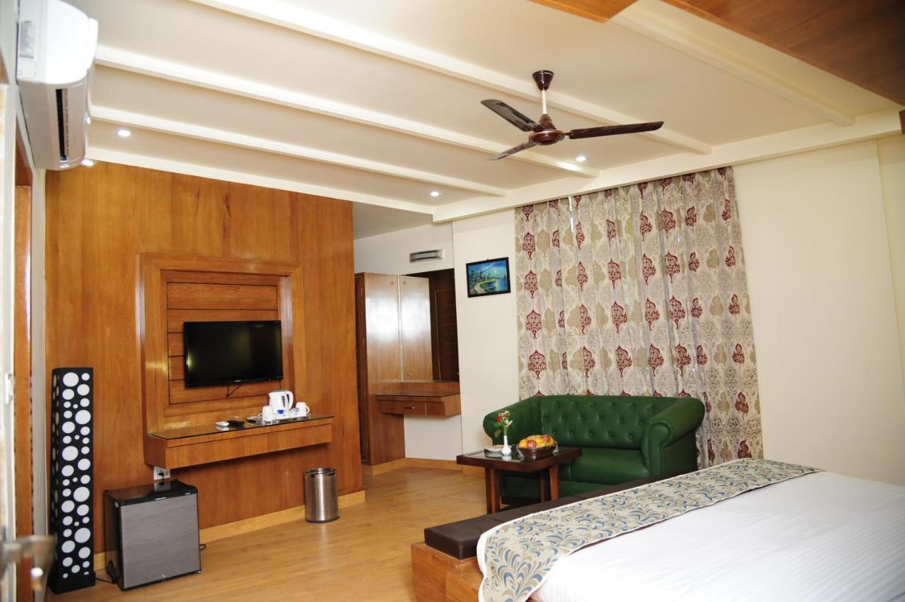 Hotel Grand Sharan Катра Екстер'єр фото