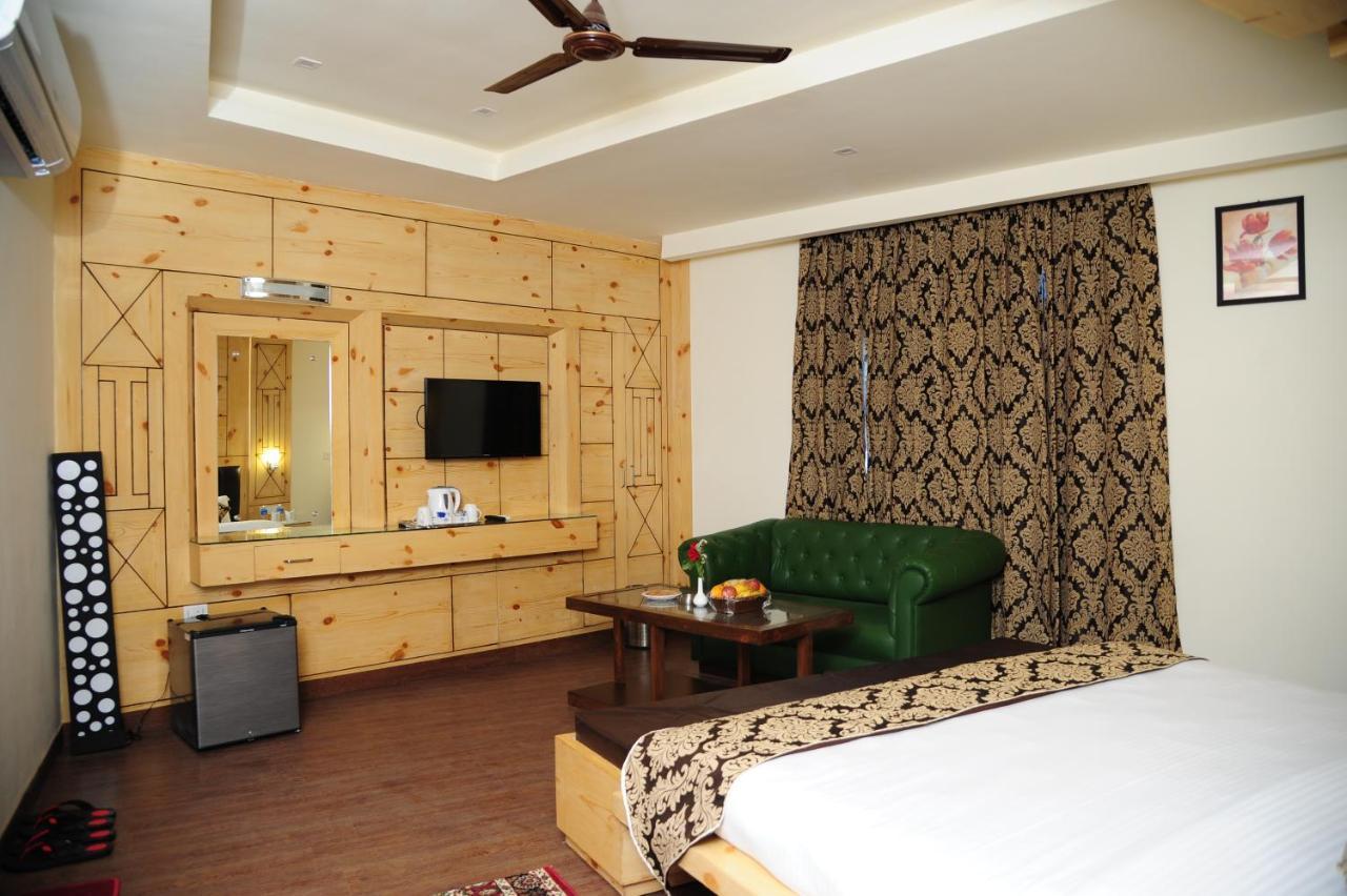 Hotel Grand Sharan Катра Екстер'єр фото